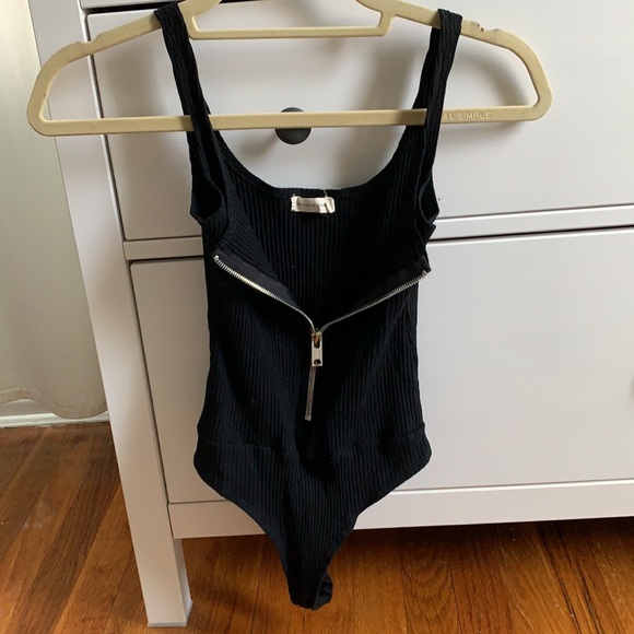 Black zip up bodysuit - Picture 2 of 2